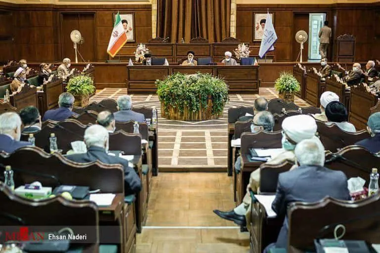 رأی مهم هیات عمومی دیوان عالی کشور در خصوص تأثیر اعطای عفو یا تخفیف مجازات از سوی رهبر جمهوری اسلامی در جرایم مواد مخدر