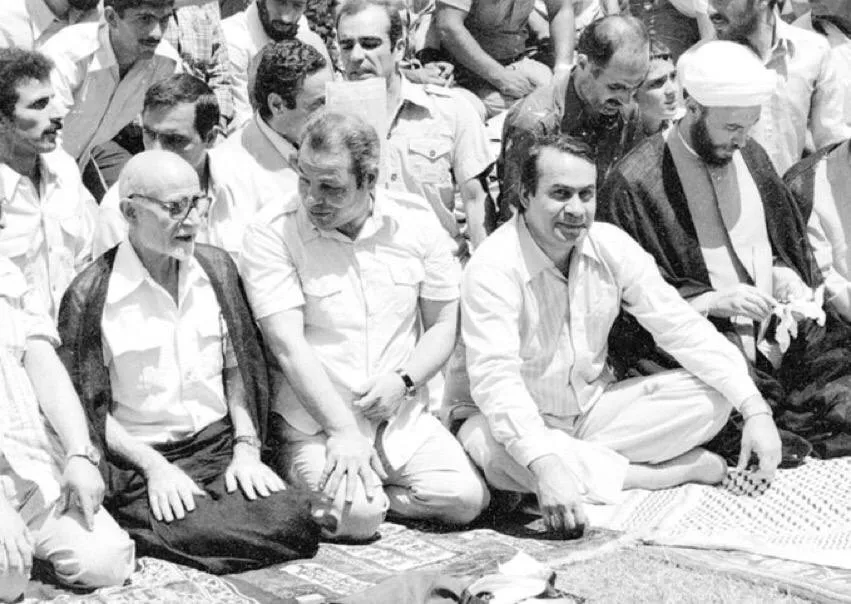 تاریخ مدیا: نخستین نماز جمعه تهران به امامت آیت‌الله سید محمود طالقانی