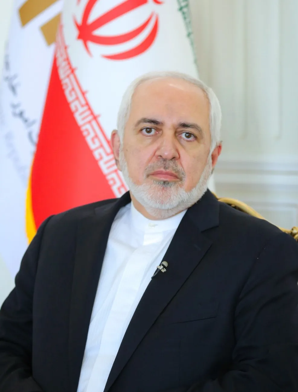 ظریف: اگر حمایت آقا نبود تکه بزرگ من گوشم بود!