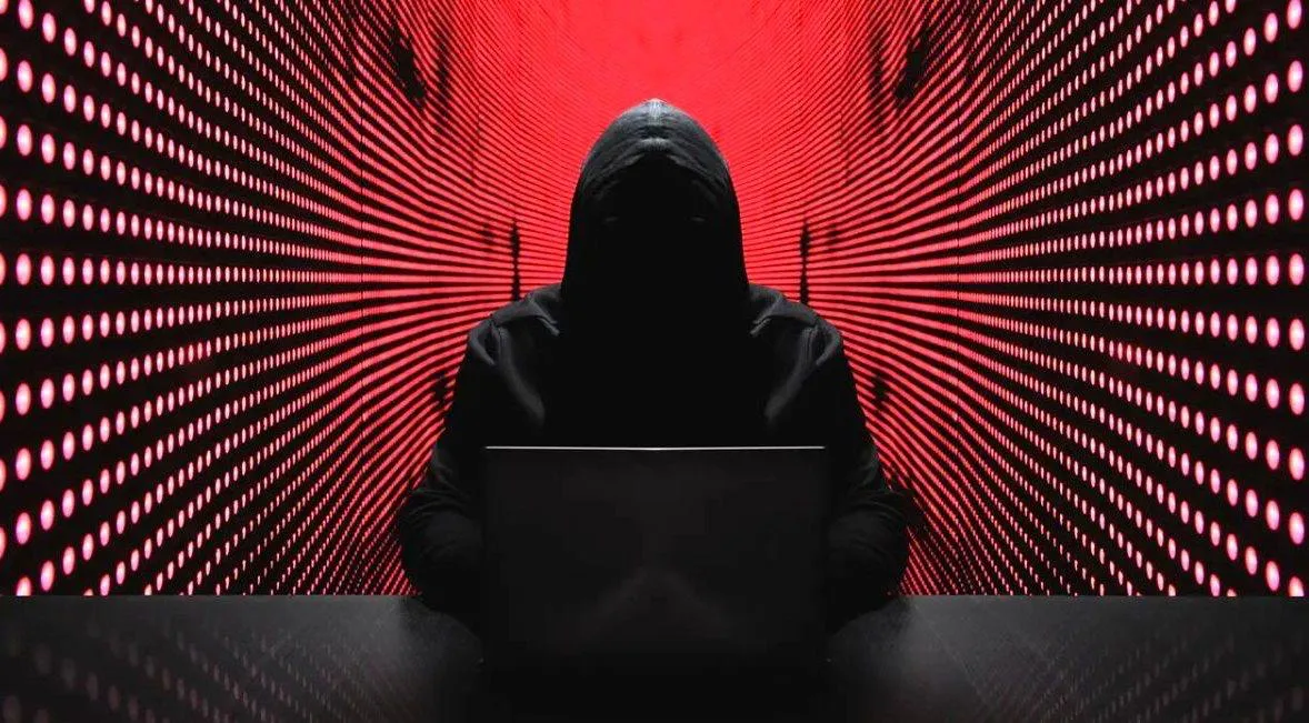  آیا فاجعه‌ای بانکی در سکوت رخ داده؟ / گروه IRLeaks مدعی هک یک بانک شد
