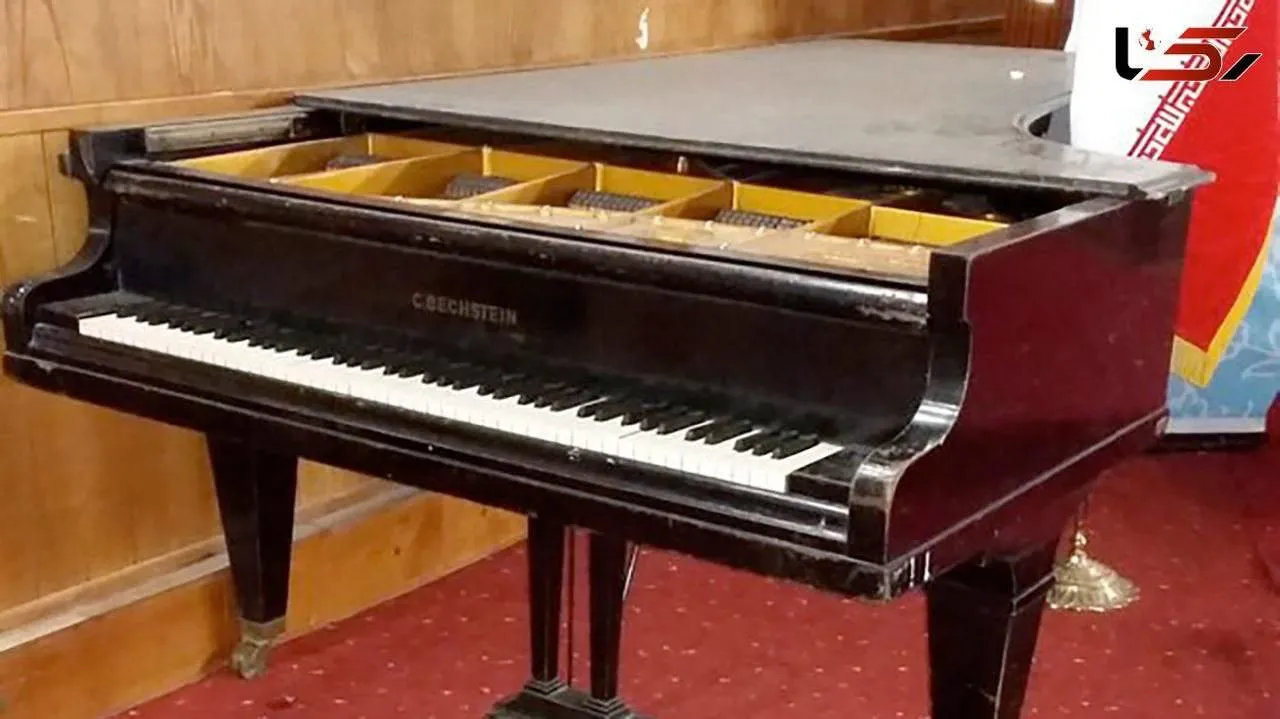 پیانوی پرخاطره در آتش سوزی استودیوی شماره یک رادیو، سوخت!