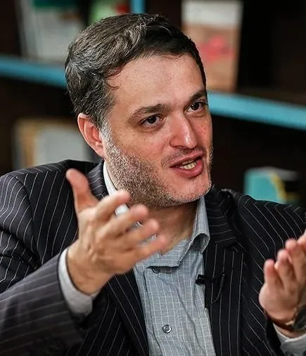 قوچانی: پزشکیان زیربار تعهدات جبهه اصلاحات نرفت؛ گزینه خاتمی هم کس دیگری بود نه پزشکیان