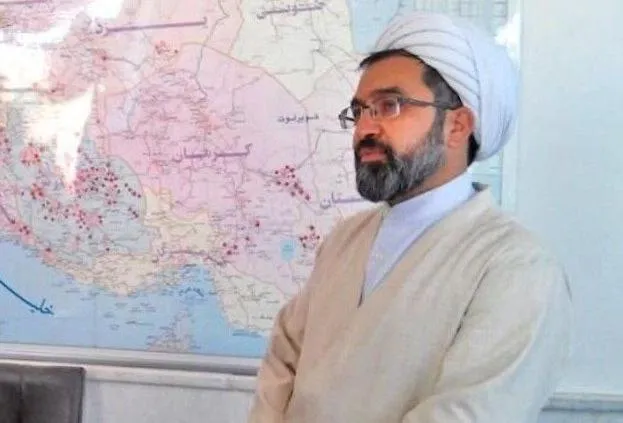 شیخ محمد صباحی، امام جمعۀ کازرون که ظهر امروز در مصلای کازرون هدف سوء قصد قرار گرفته بود لحظاتی پیش درگذشت./فارس