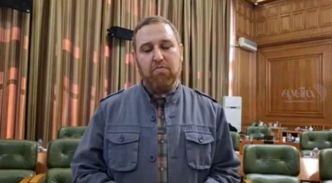 منتقدان یک روز جابه‌جا شدن زاکانی را به نفع تهران می‌دانند