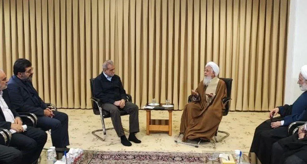  آیت‌الله‌ جوادی آملی آیت‌الله سبحانی آیت‌الله مکارم شیرازی آیت‌الله نوری همدانی دیدار کرد.