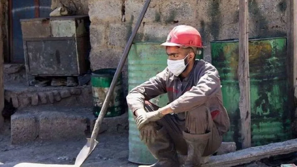 قیمت یک پراید ساده، بیشتر از دو سال دستمزد کارگر