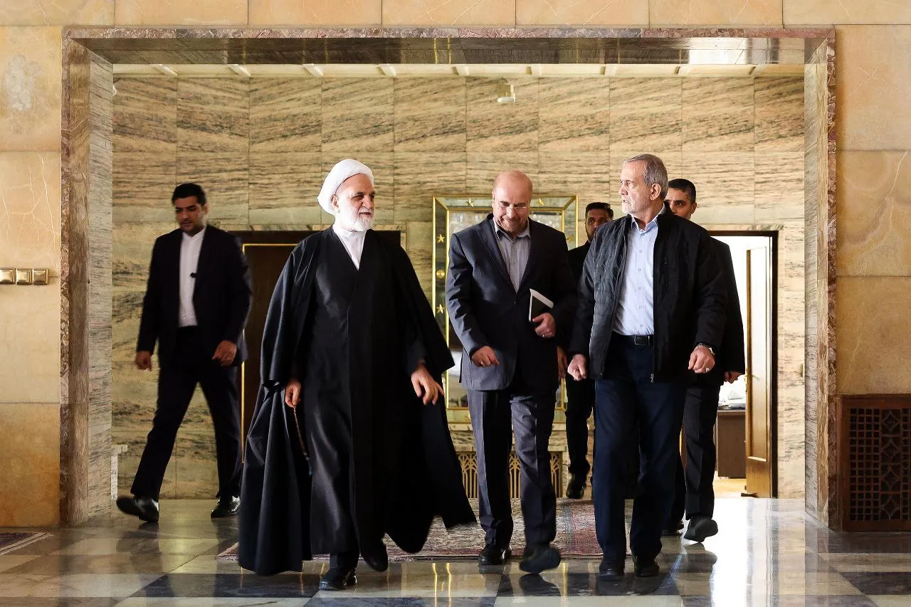  برگزاری نشست مشترک سران قوا