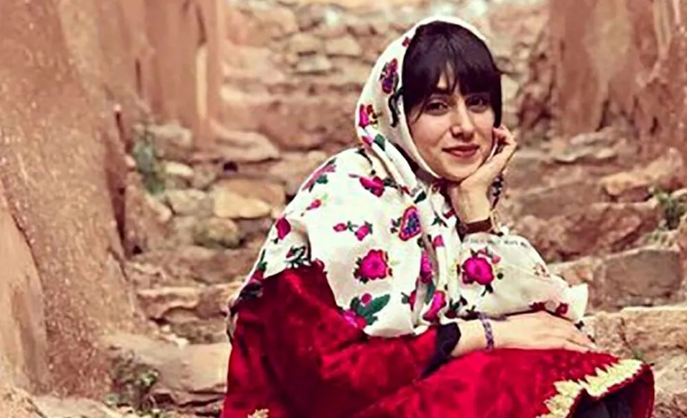  پرستو احمدی چه ربطی به قمرالملوک دارد؟