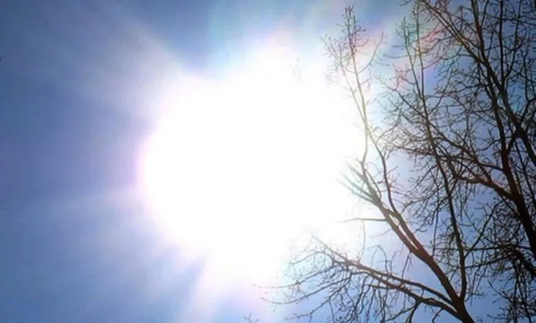 هوا در تهران بر خلاف پیش بینی های پیشگیرانه آفتابی است و مشکل خاصی نیست جز در فضای مجازی فردا به احتمال زیاد تعطیل نیست