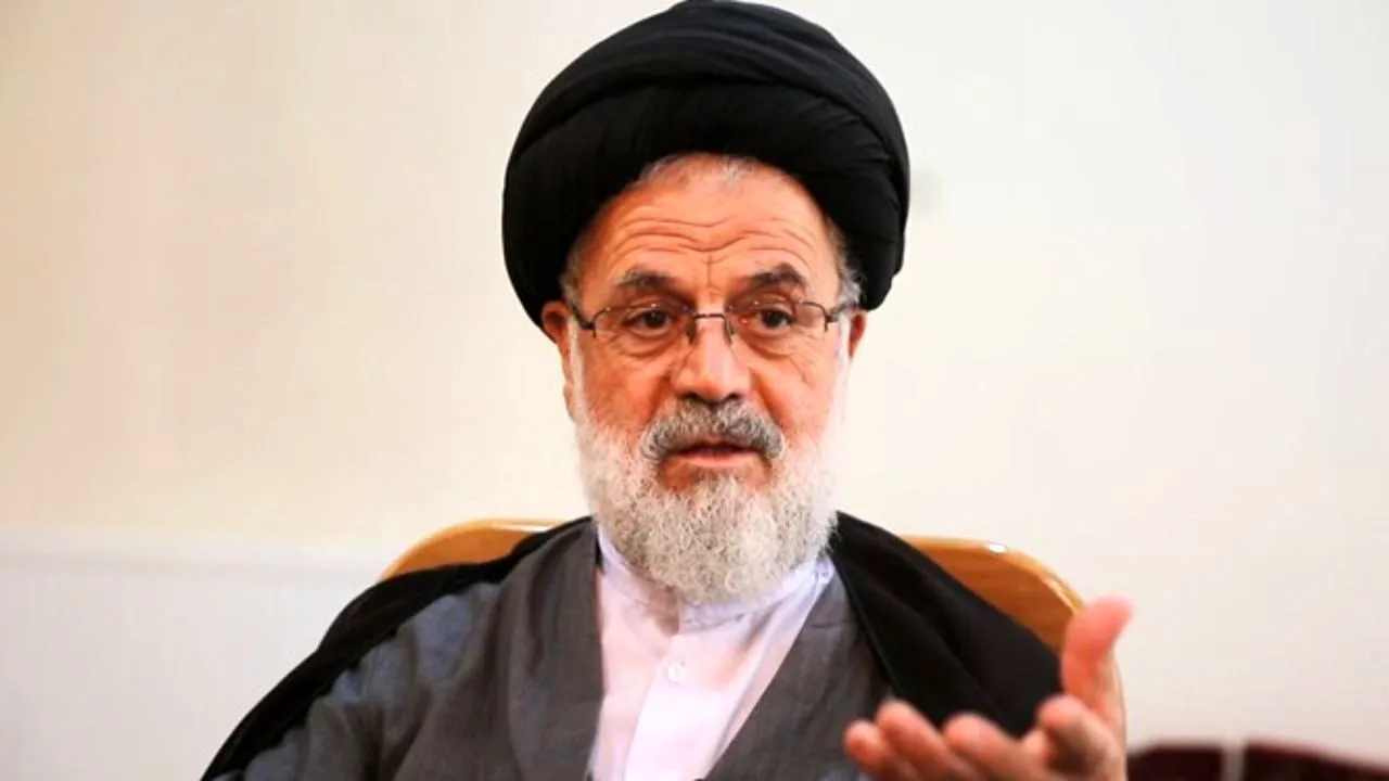 آن موقع مجمع تشخیص مصلحت نظام نبود. مجمع تشخیص مصلحتی که امام فرموده بود شامل پنج نفر بود 