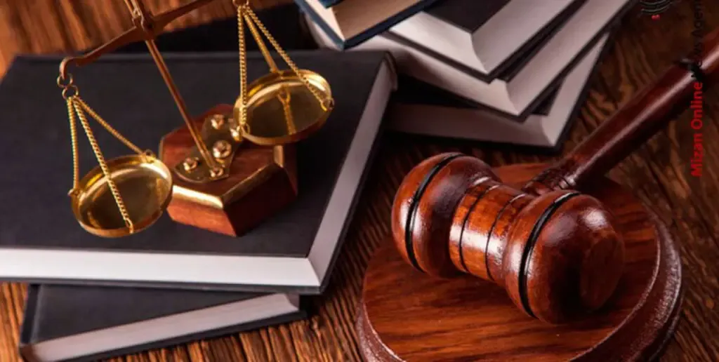 قوه قضاییه وارد کردن موبایل به مجتمع‌های قضایی را برای وکلا و کارشناسان ممنوع کرد