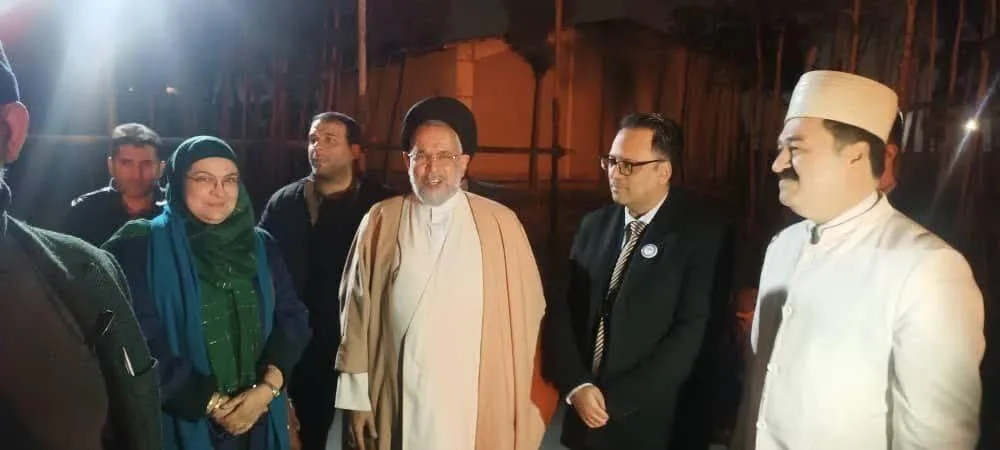  سیدمحمود علوی دستیار ویژه رئیس‌جمهور با حضور در جشن سده‌ زرتشتیان، ضمن ابلاغ سلام ریاست جمهوری این جشن را تبریک گفت و اظهار کرد رئیس جمهور معتقد است، در کشور چیزی بنام اقلیت وجود ندارد 