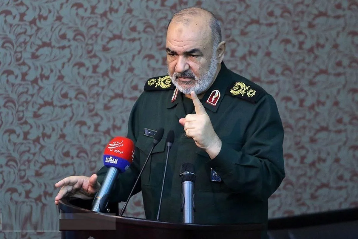  فرمانده کل سپاه: رهبری، ما را از «نیل» تحریم، انزوا، تکفیر و جنگ عبور داده‌اند، درحالی که پیش‌رو و پشت سر، سپاهیان فرعون قرار داشتند