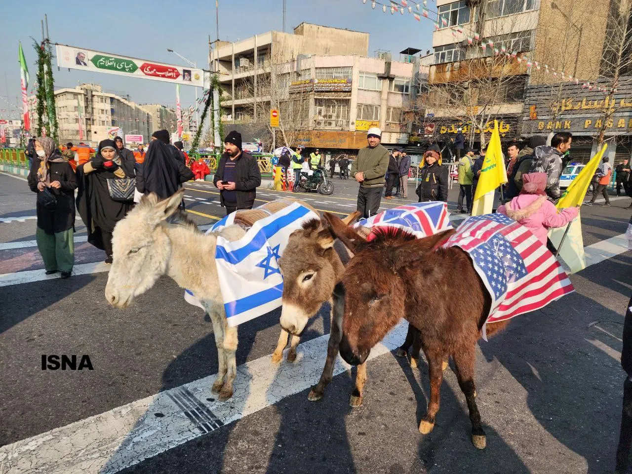  حاشیه راهپیمایی ۲۲ بهمن در تهران...