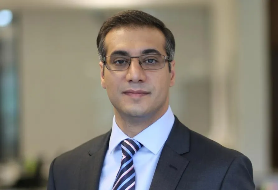 رضا ولی‌زاده، خبرنگار سابق رادیو فردا و زندانی سیاسی در اعتراض به‌عدم بررسی و رسیدگی به تمامی جوانب پرونده‌اش اعتصاب غذا کرده است.