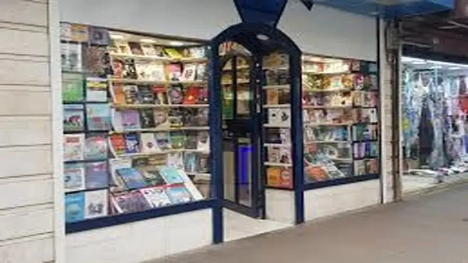  شهرداری رشت مجوز کتاب‌فروشی نمی‌دهد‌؟ 