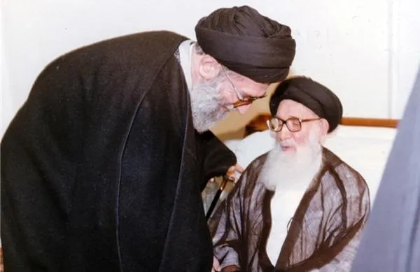 حدود ۳۵ سال قبل مراسم شب قدر در مدرسه فیضیه قم با حضور مرحوم آیت‌الله العظمی گلپایگانی 