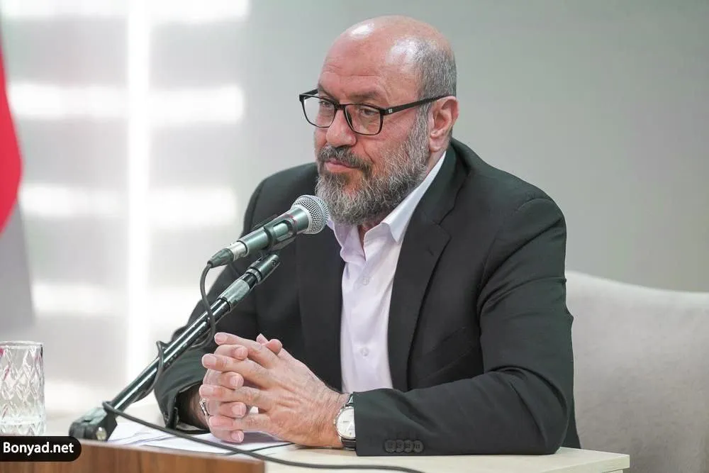 آقای حسین دهقان رییس بنیاد مستضعفان انقلاب اسلامی درود آیا برای رفع این ابهام نیازی نیست جنابعالی هم شخصا به منطقه عزیمت و از علیخانی رییس مرکز حراست بنیاد گزارش دقیق و مستند بخواهید؟ البته بازپرس ویژه پرونده، تحقیقات کامل را صورت خواهد داد