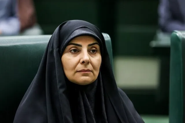  وزیر راه و شهرسازی عازم هرمزگان شد