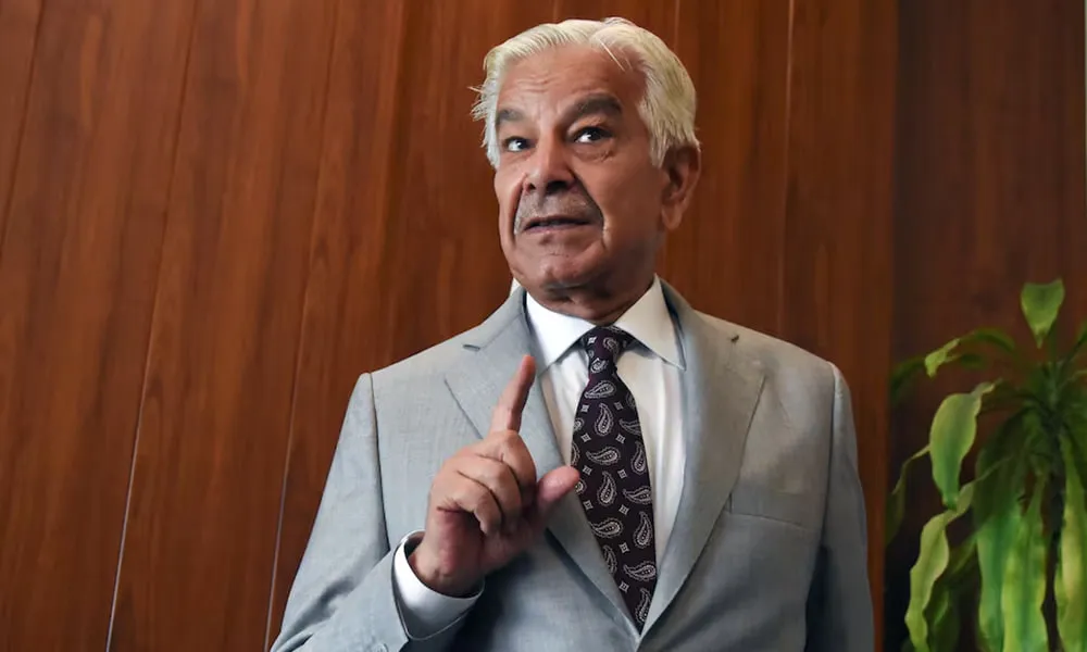  وزیر دفاع پاکستان به خبرگزاری رویترز گفت: پدافند هوایی این کشور پنج فروند جنگنده هندی از نوع رافال را ساقط کرده است