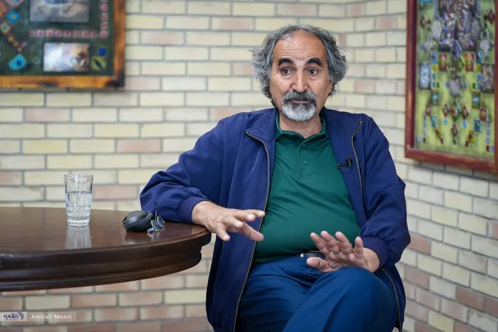  آزاد ارمکی: مذاکره با آمریکا، ظرفیت های جامعه ایرانی را برای نقش آفرینی بیشتر فعال می کند/ در زمان جنگ جهانی، ایرانیان ملت در خود و مرده نبودند