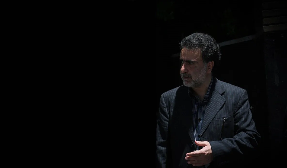  تاج‌زاده از زندان اوین: حمایت از تجاوز ارتش بیگانه، آن‌هم به دستور کسی‌که دیوان بین‌المللی لاهه او را به جنایت جنگی متهم کرده، فاقد توجیه سیاسی و اخلاقی است و در ایران پسامشروطه سابقه ندارد