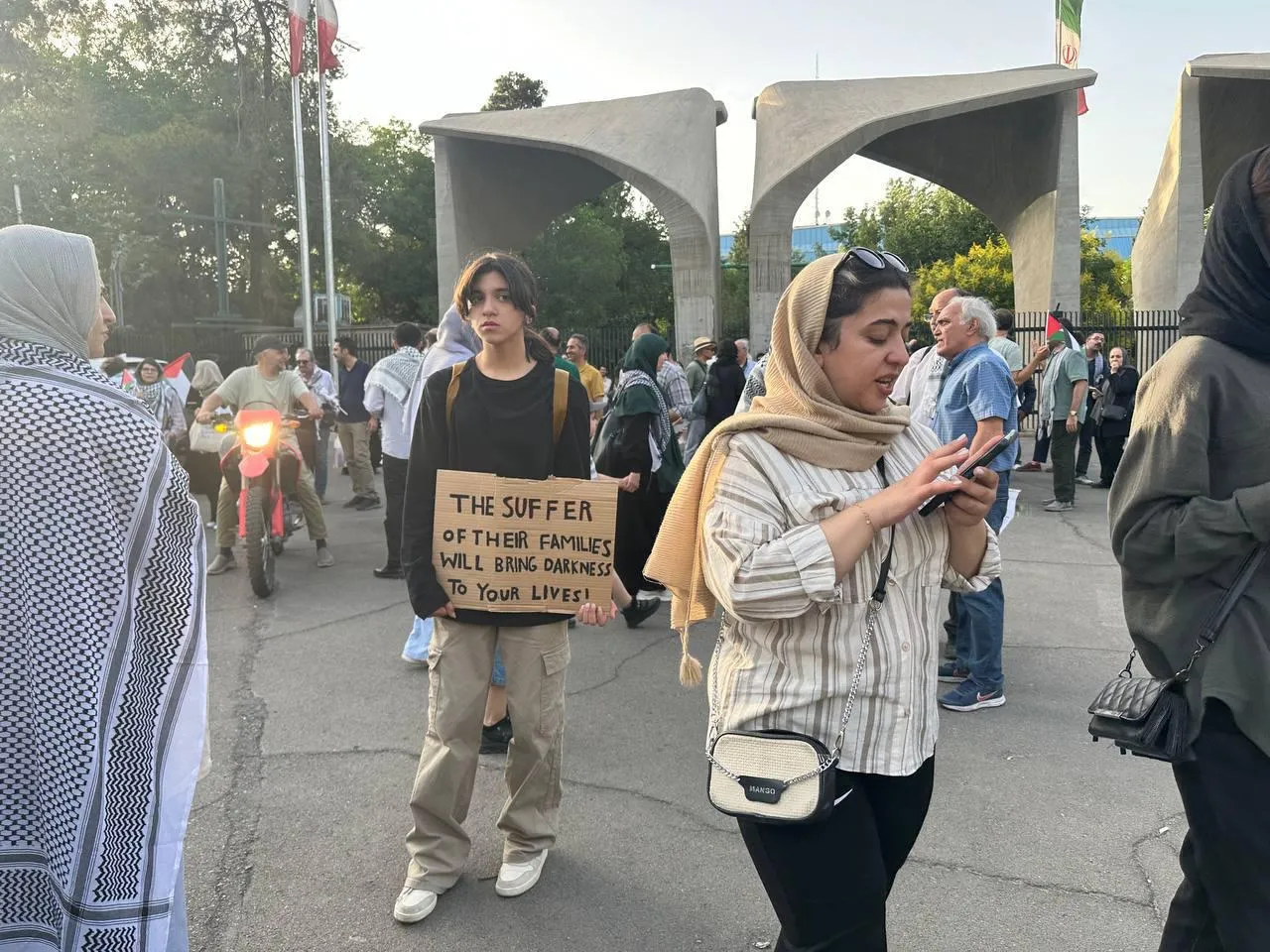  تصاویری از تجمع‌ «برای فلسطین» در دانشگاه تهران