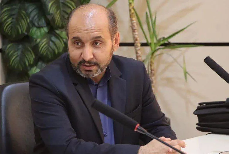  مهران حسین زاده شهردار گناباد با نظر شورای این شهر شبانه و در جلسه‌ای غیر علنی از سمت خود عزل شد