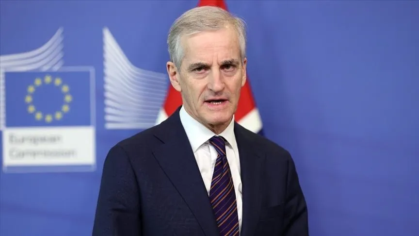 نخست‌وزیر نروژ حمله اسرائیل به تاسیسات هسته‌ای ایران را به‌شدت محکوم کرد از جامعه جهانی خواست، برای جلوگیری از گسترش جنگ، خویشتن‌داری نشان دهد و نیروها را کنترل کند