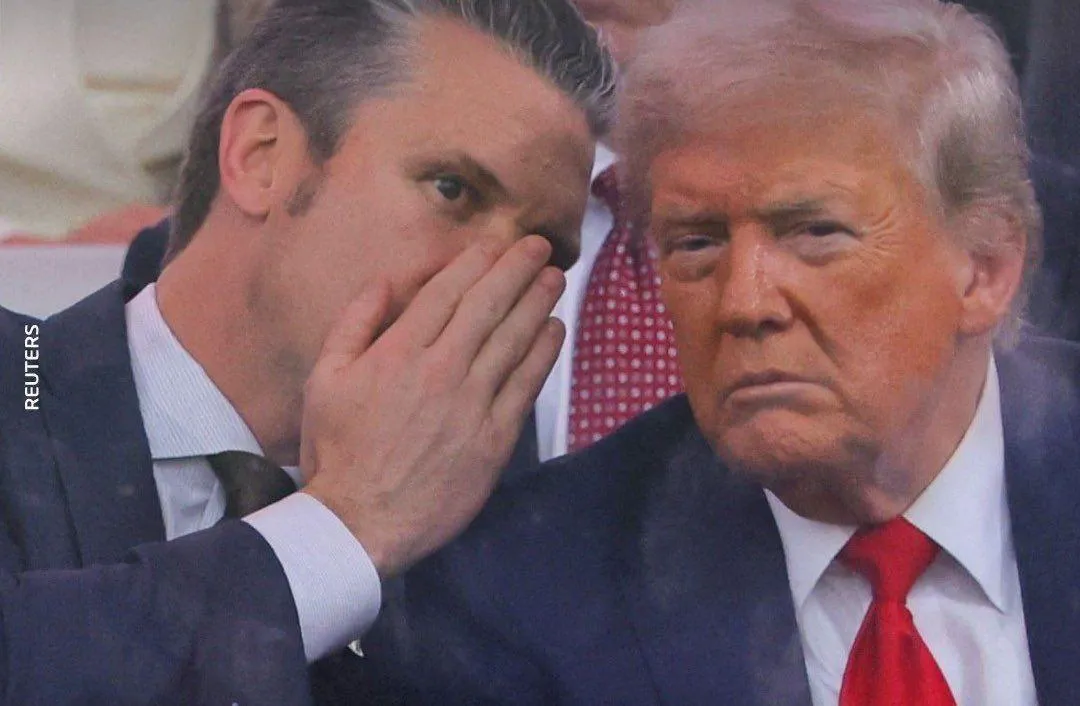 لحظه صحبت وزیر دفاع آمریکا با ترامپ قبل از ترک نشست گروه هفت در کانادا.