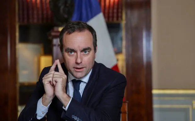  وزیر دفاع فرانسه: شاید تهران درحال آماده‌سازی یک غافلگیری در موضوع قدرت هسته‌ای نظامی باشد/ توانایی‌های ایران را نباید دست‌کم بگیریم