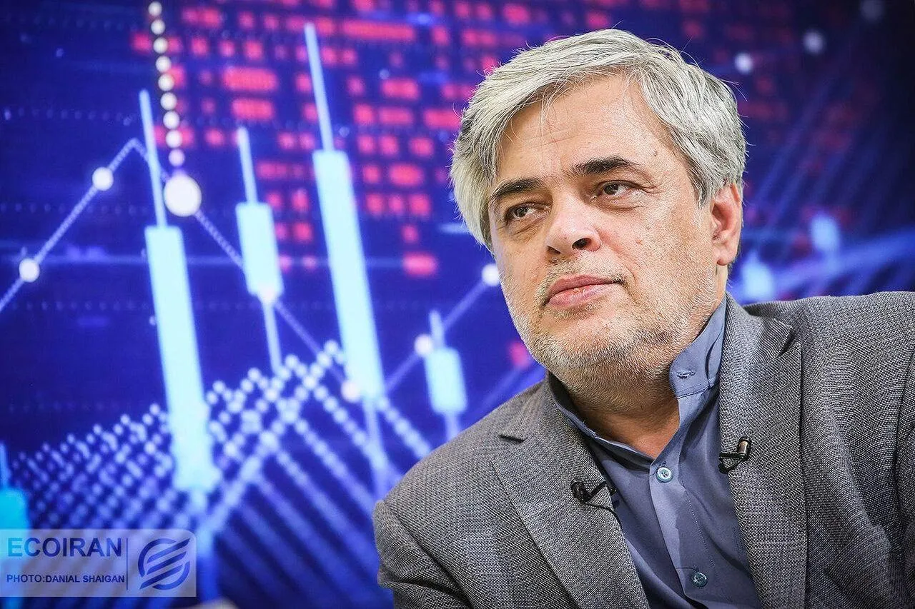 محمد مهاجری: احمدی نژاد در سال ۱۳۸۲ حتی قبل از اینکه شهردار شود، خود را رئیس جمهور بعدی می دانست/ او برخلاف تصوری که ایجاد شده بود تندخو و بددهن بود