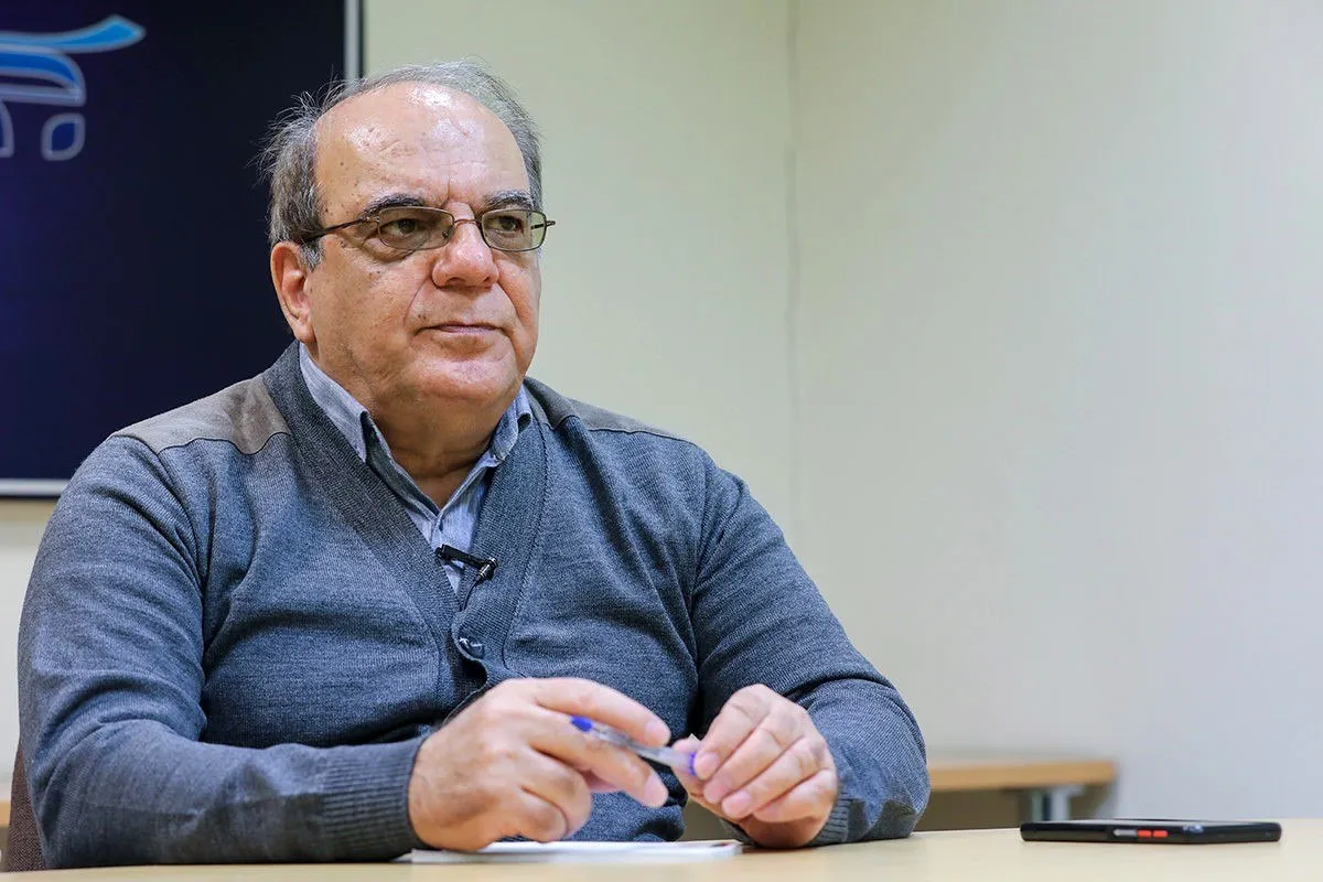 مواضع اخیر مقامات این را پیام می‌دهد که هیچ راهی برای برون‌رفت از وضع کنونی نداریم