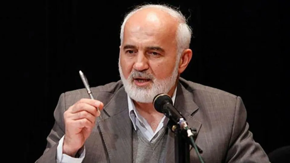 احمد توکلی (۱۰ خرداد ۱۳۳۰ – ۱ مرداد ۱۴۰۴)، سیاستمدار، اقتصاددان، استاد دانشگاه و یکی از چهرههای شاخص و باسابقه جناح اصولگرا و محافظهکار جمهوری اسلامی ایران، از تأثیرگذارترین نمایندگان مجلس، مدیران و نظریهپردازان اقتصادی-سیاسی چهار دهه اخیر ایران بود. توکلی در طول کارنامه طولانی خود، در جایگاههای متعددی ـ از سخنگوی دولت و وزیر کار، تا نماینده چند دوره مجلس، رئیس مرکز پژوهشهای مجلس و عضو مجمع تشخیص مصلحت نظام ـ ایفای نقش کرد و در سالهای پایانی عمر، بهعنوان یکی از پیگیرترین چهرههای مبارزه با فساد اقت
