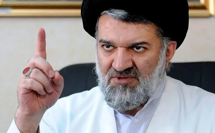 ⭕️ گویا با اشارات و دستور دادستان منصوب ویژه روحانیت، سید محمد باقر خرازی توسط دادستان ویژه روحانیت قم بازداشت و روند برخورد قضایی با وی آغاز شده است.