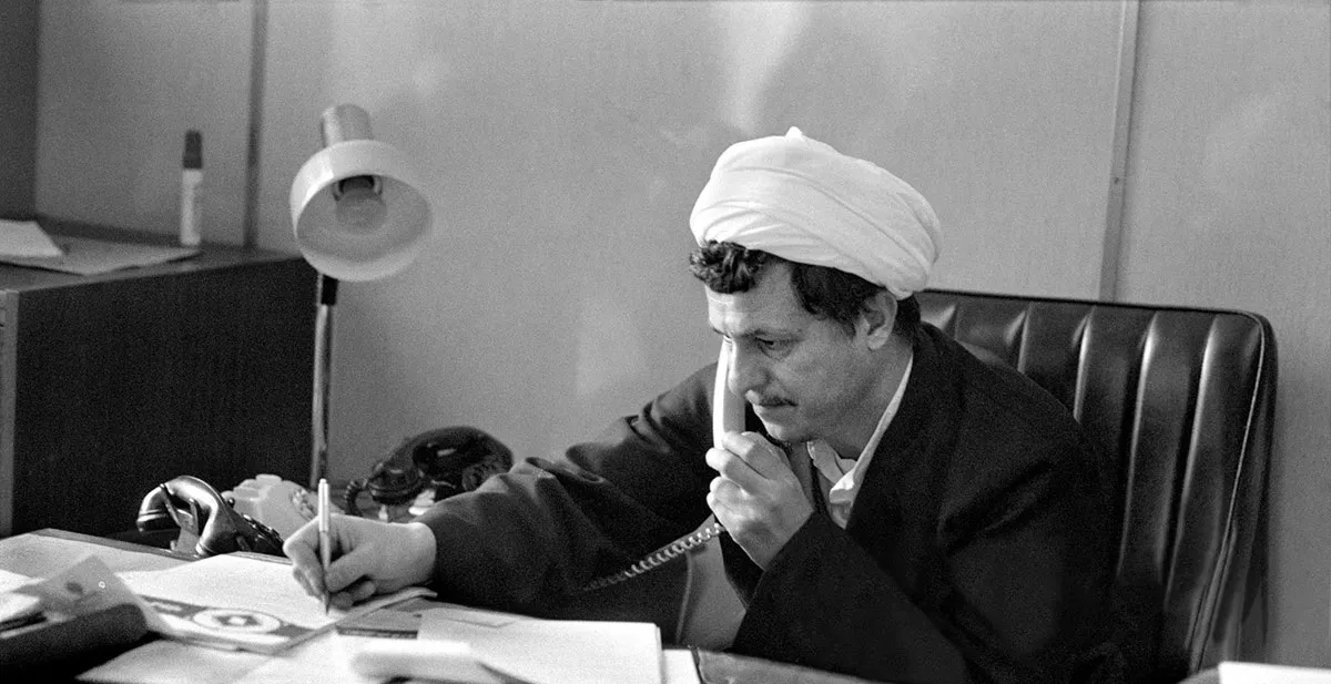 آیتالله اکبر هاشمی رفسنجانی، در دفتر رئیس مجلس شورای اسلامی