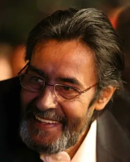 احمد باطبی روزنامه‌نگار، عکاس و فعال حقوق بشر