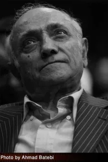 احمد باطبی روزنامه‌نگار، عکاس و فعال حقوق بشر