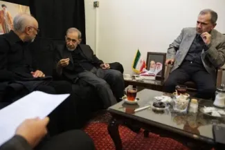 دکتر علی اکبر ولایتی مشاور آیت‌الله خامنه‌ای در امور بین‌الملل با دکتر سنایی معاون سیاسی دفتر رئیس جمهور، دکتر صالحی وزیر اسبق امور خارجه و تخت‌روانچی معاون وزیر امور خارجه ایران دیدار و گفت‌وگو کرد