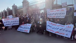 گزارش تصویری از تجمع معلولان مقابل مجلس