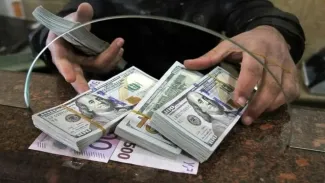 وقتی بازار ارز توافقی را راه‌اندازی کردند، از مسؤلان وقت پرسیدم، اگر موفق نشدید، نسخه جایگزین دارید، گفتند همان موقع تصمیم میگیریم