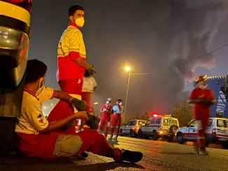  عمليات دیشب امدادگران هلال احمر در حادثه اسكله رجايى