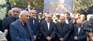 حضور پزشکیان در مراسم تشییع پیکر «ناصر قفلی»، رئیس مجمع خیرین مدرسه‌ساز کشور