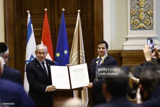  رسانه تصویری سازمان تبلیغات اسلامی: دکترای افتخاری نتانیاهو به احمدی‌نژاد رسید!