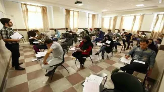 دانشگاه آزاد: آزمون جامع دانشجویان دکتری در دانشگاه آزاد حذف نشده و تمامی دانشجویان دکتری موظف به گذراندن این آزمون هستند.