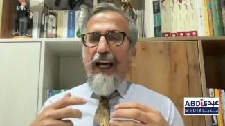 حسین بیات: فعالان سیاسی داخل کشور فقط هشدار می‌دهند و نصیحت می‌کنند