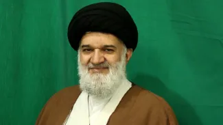 یادداشت من در مورد هربار موج های هدفمند یادتان است؟ اکنون نوبت موج سید باقر خرازی است و البته این موج سرگرم کننده هم میگذرد.