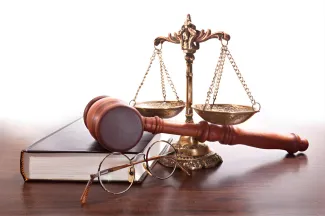 هشدار به وکلای محترم دادگستری