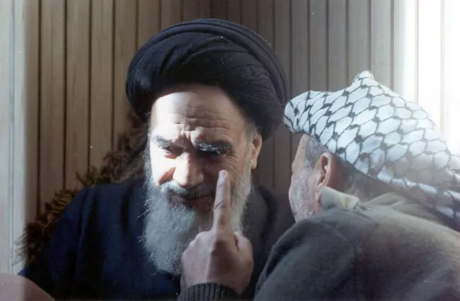 نخستین روزهای پس از پیروزی انقلاب، یاسر عرفات اولین چهره‌ی بین‌المللی بود که به ایران آمد. 