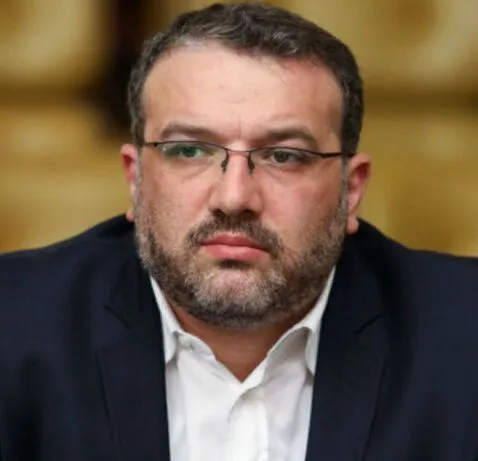 ادعای محمد صفایی نماینده سوپر انقلابی گناباد درمورد طرح فروسیلیس / سوال هایی از فرید موسوی عضو هیات عامل و معاون اعتباری بانک ملی ایران